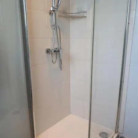 Beau F2-5mn Aeroport D'orly-parking Prive Gratuit Apartment *